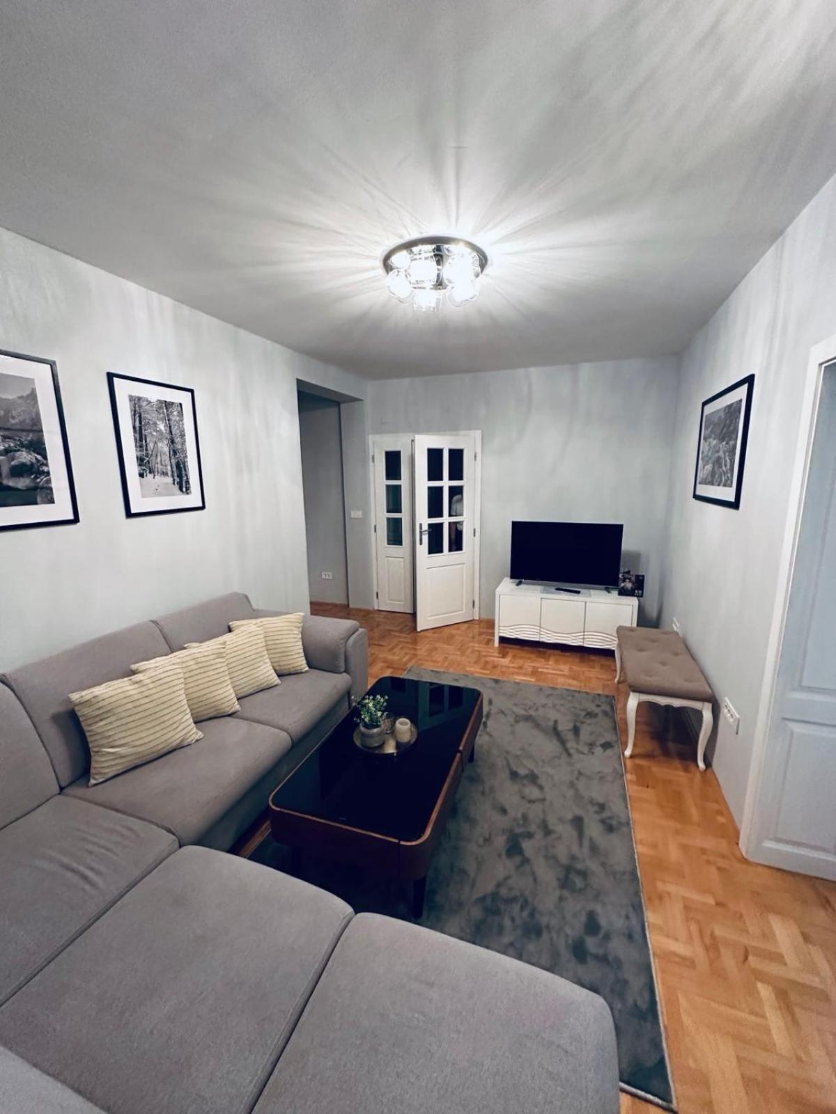 Villa Aya - With Sauna And Outdoor Swimming Pool Mostar Kamer foto